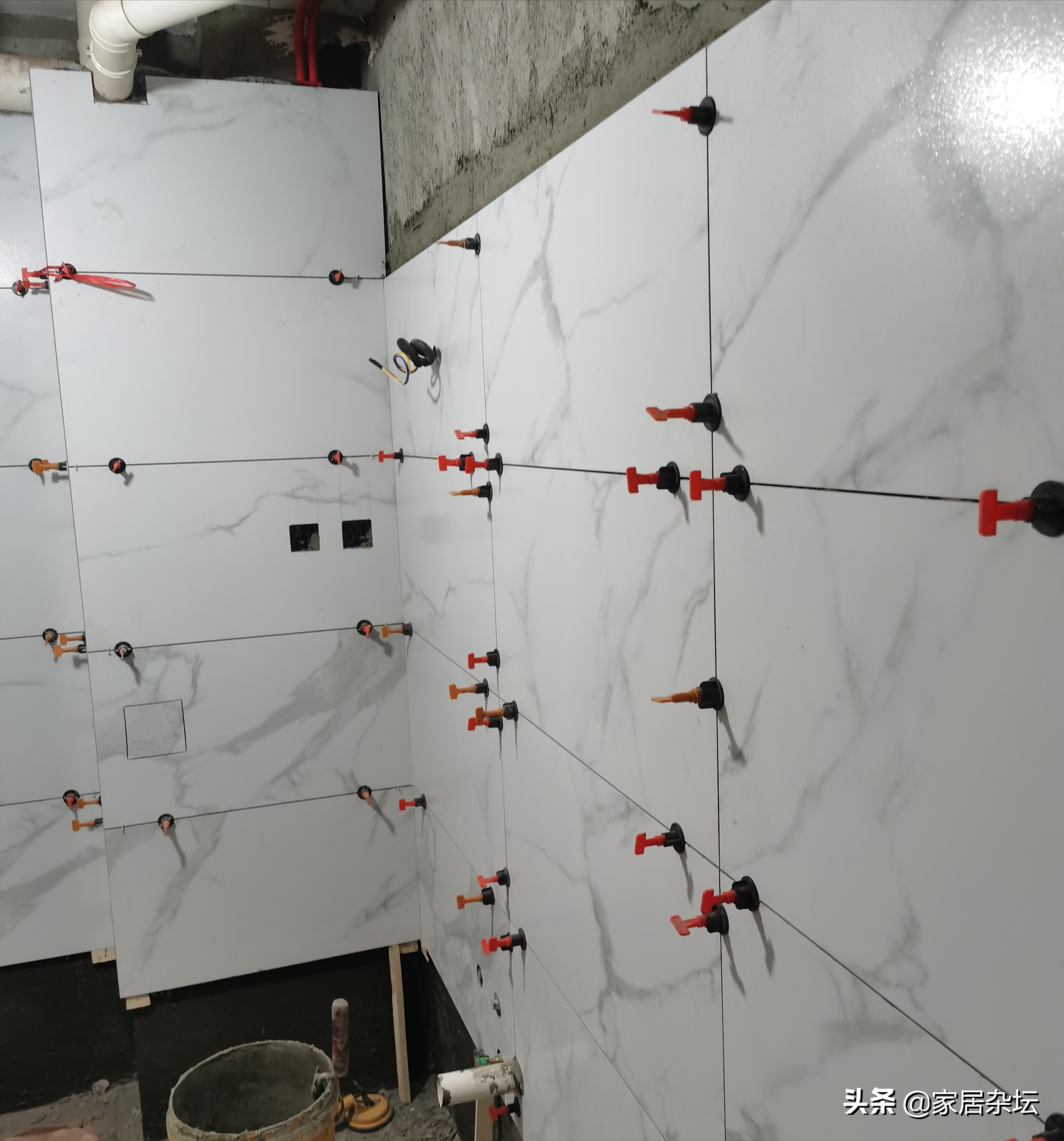 墙砖脱落最简单的修补方法视频教程(墙砖脱落最简单的修补方法视频教程大全图片)