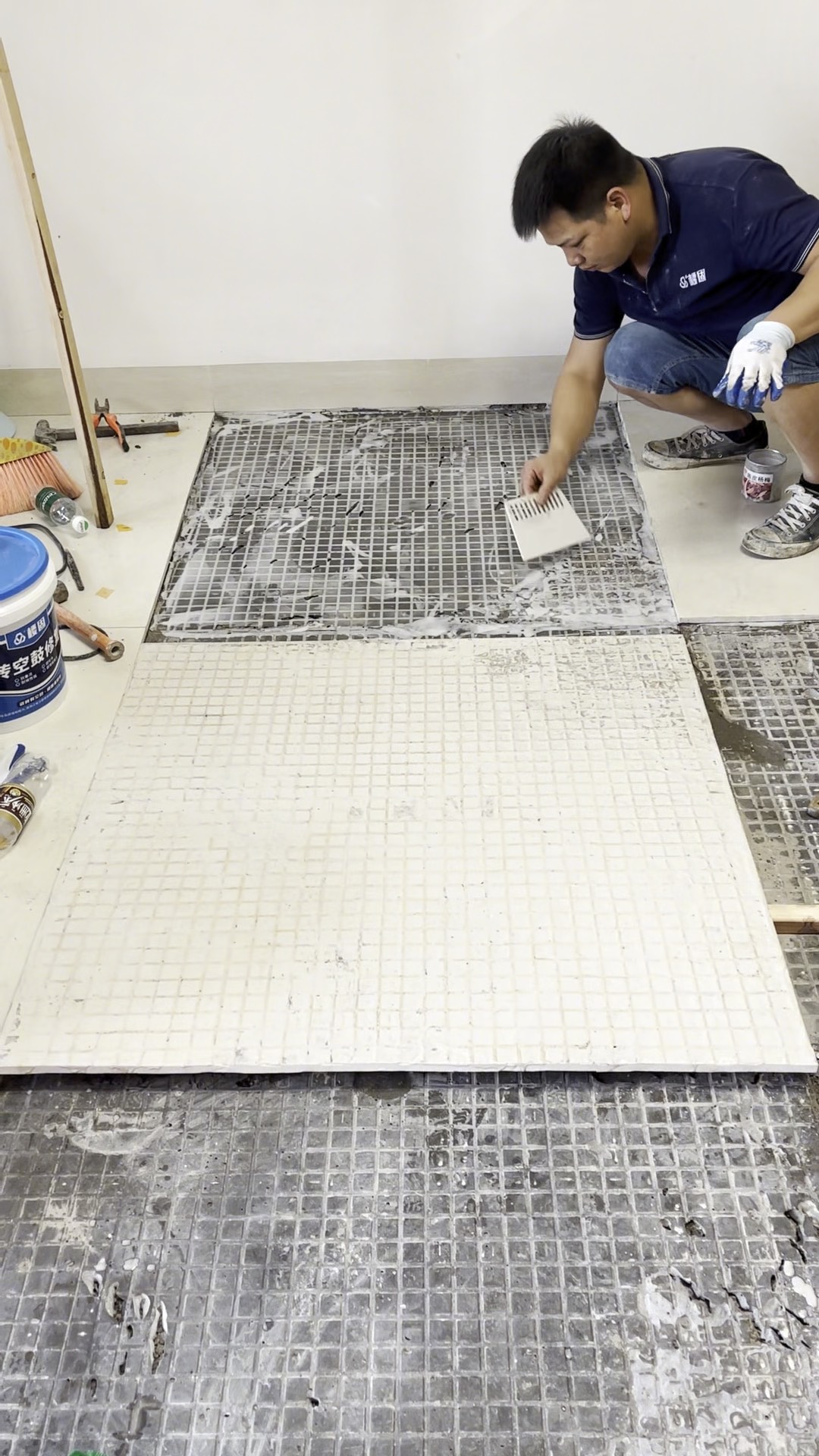 墙面瓷砖空鼓最佳补救方法视频教程(墙面瓷砖空鼓怎么办?瓷砖空鼓补救方法)